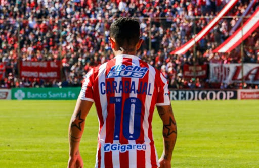 Finalmente el «10», sin lugar en el equipo del Vasco, se va al Bicho