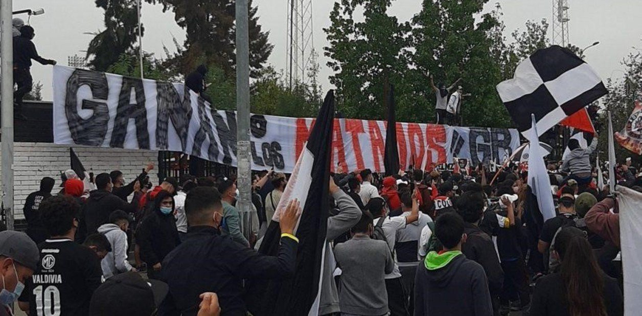 «Ganan o los matamos»: amenazaron al plantel de Colo Colo