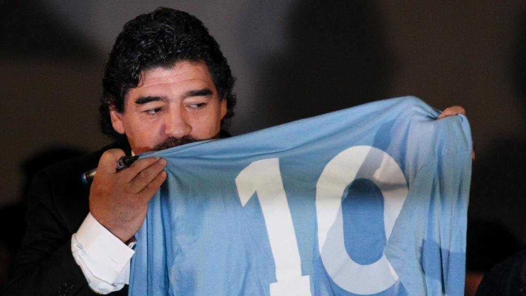 Así son las nuevas monedas y billetes en homenaje a Maradona