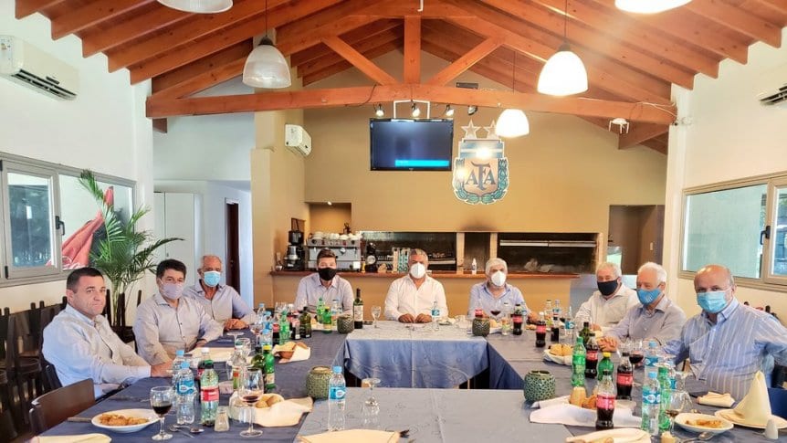 De forma presencial, vuelven a juntarse los dirigentes de los clubes de la LPF