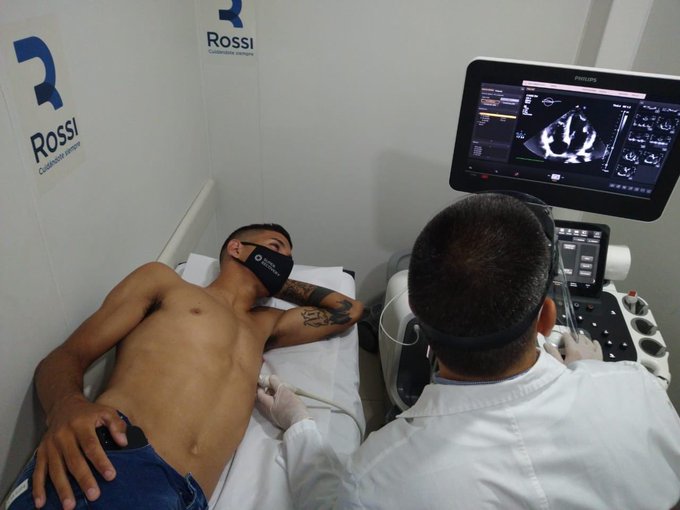 Vigo en River: Autógrafos y revisión médica