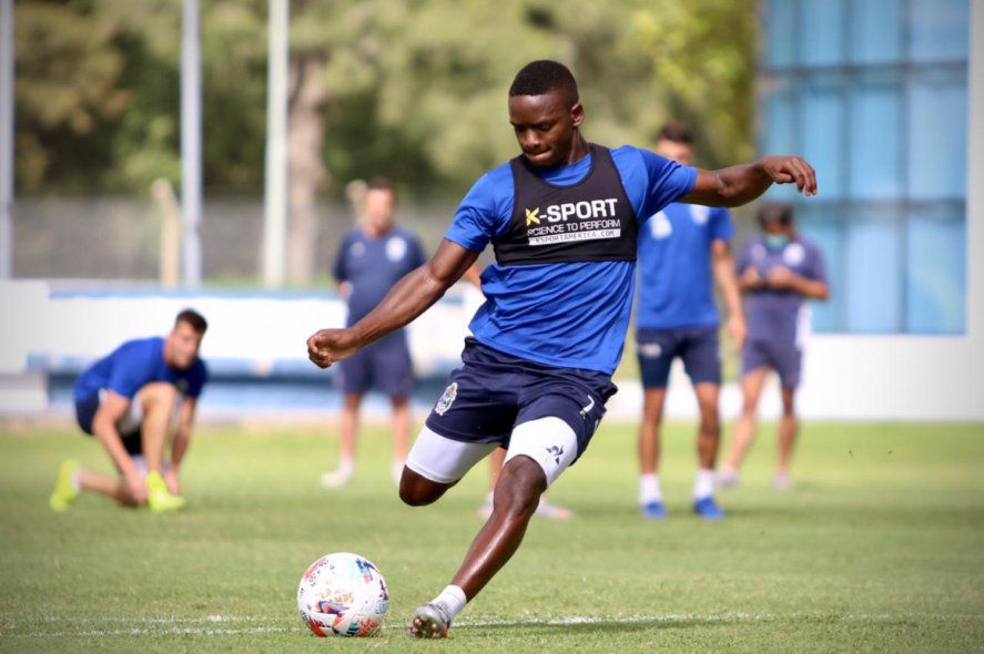 Gimnasia recupera dos futbolistas para visitar al Tate