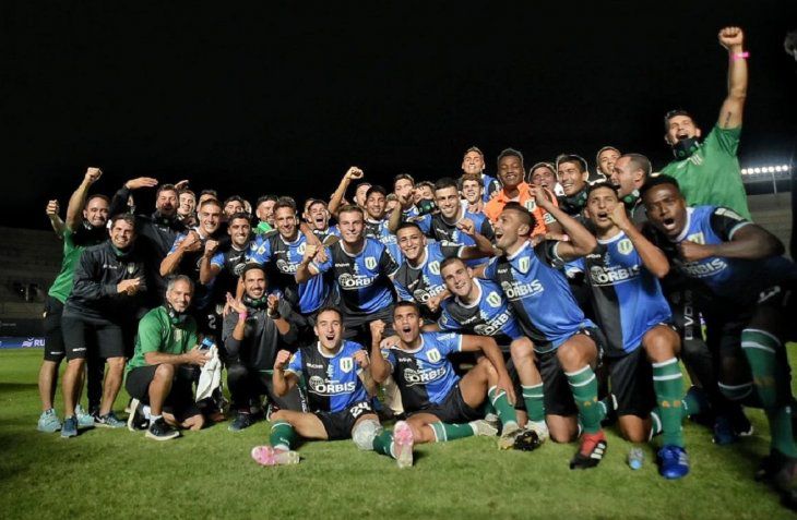Tres nuevos casos de coronavirus en el plantel de Banfield
