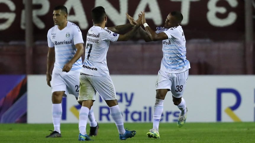 Lanús perdió como local con Gremio