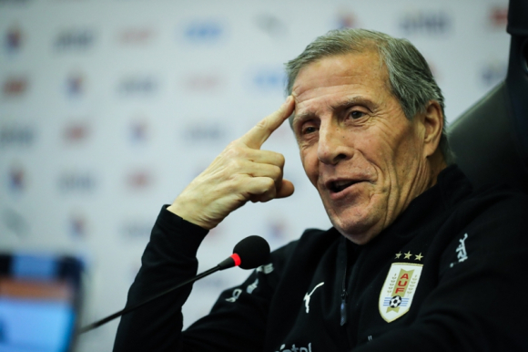 Oscar Tabárez se quejó de la programación de la eliminatoria sudamericana