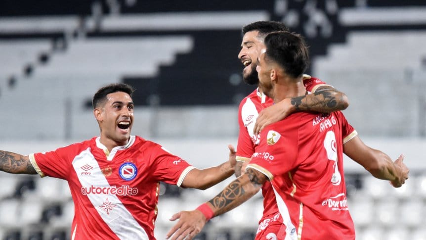 Argentinos acaricia los octavos de final de la Copa Libertadores