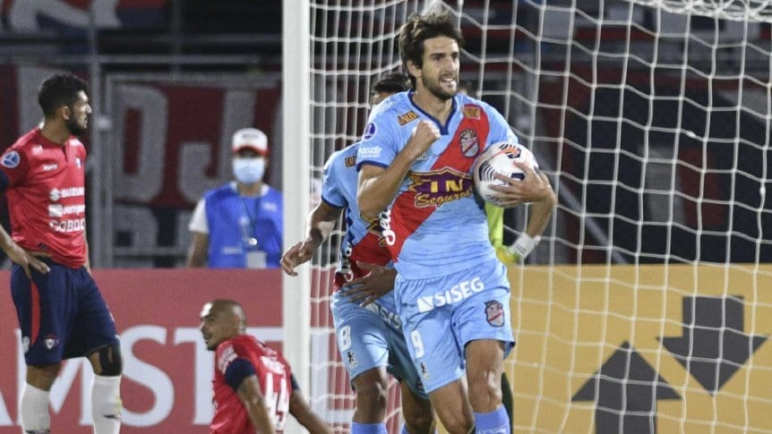 Arsenal le ganó a Wilstermann en Bolivia