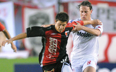 El pibe con sueños Sabaleros que «la mete» en el exterior