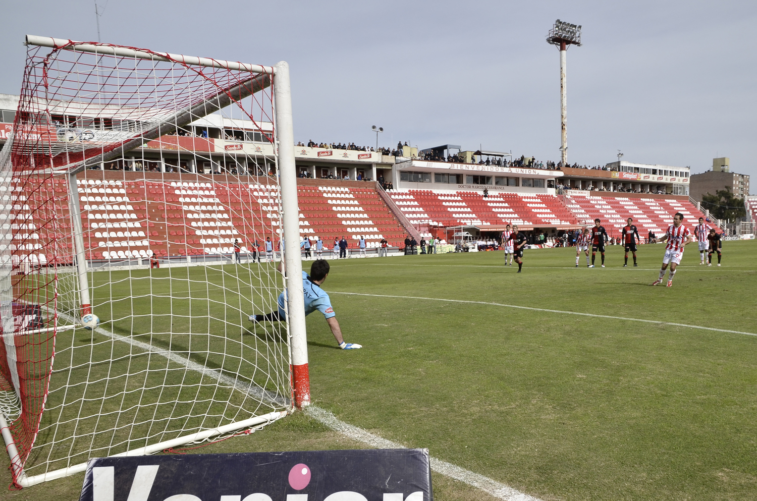 Video: El único clásico a puertas cerradas lo ganó Unión en el 2013
