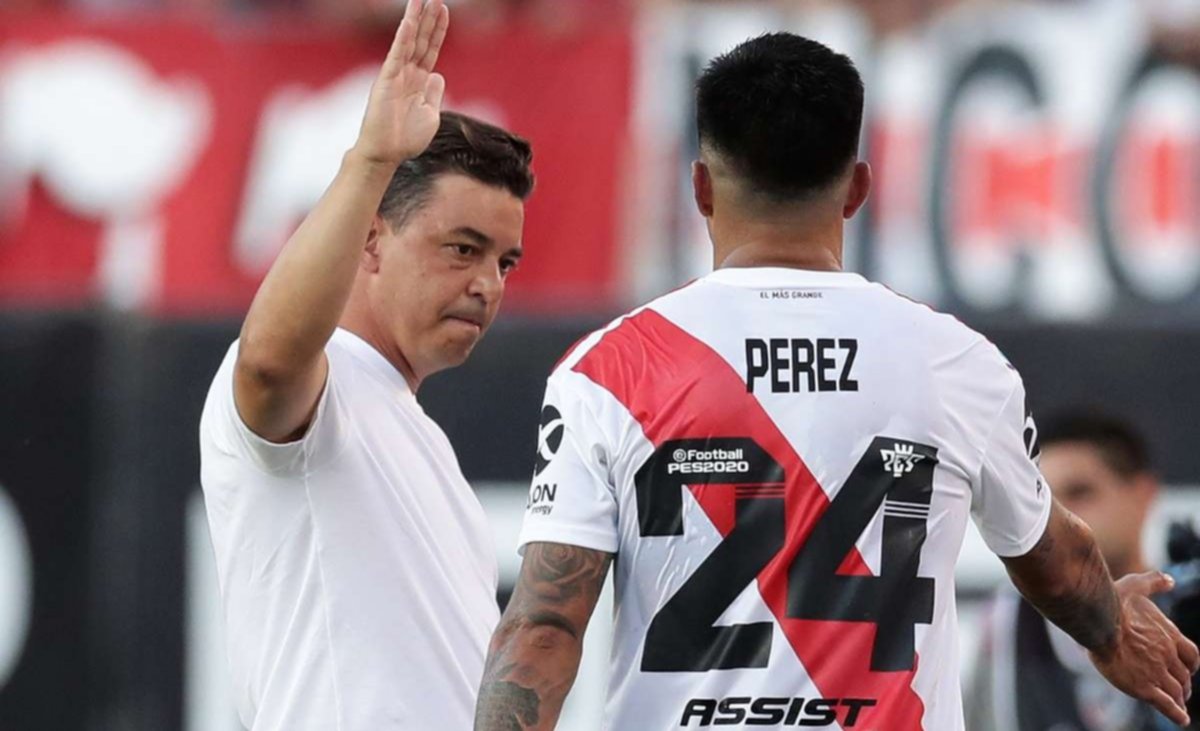 River, con un jugador de campo como arquero, va por la hazaña en la Libertadores