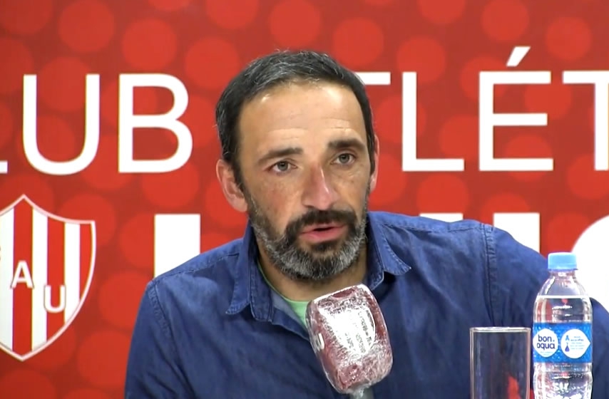 Unión: Azconzábal quiere “un jugador por puesto”