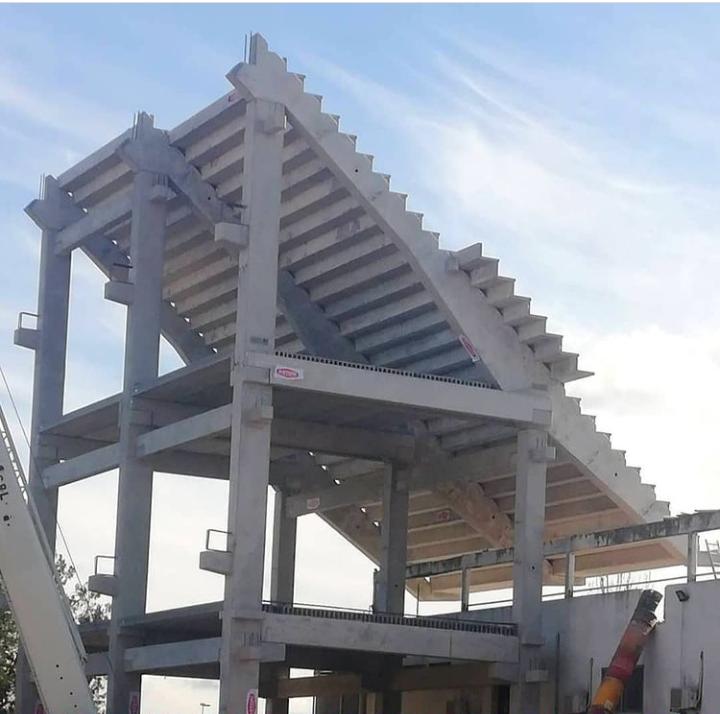 En Unión se trabaja sin pausa en la remodelación del «15 de abril»