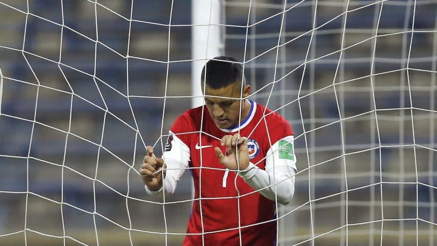 Alexis Sánchez quedó descartado para el debut ante Argentina