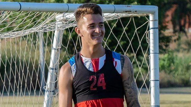 ¿Cuál es la versión oficial de Rosario Central y su interés por Calderón?