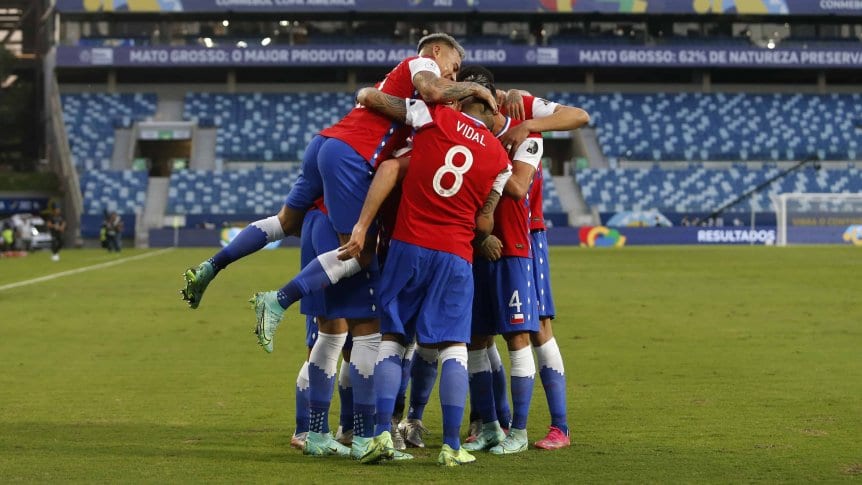 Mientras juegan Uruguay vs. Chile, se filtró el video de cómo rompieron la burbuja los jugadores de la Roja