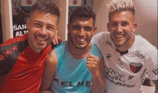 Racing vuelve a la carga por un jugador de Colón