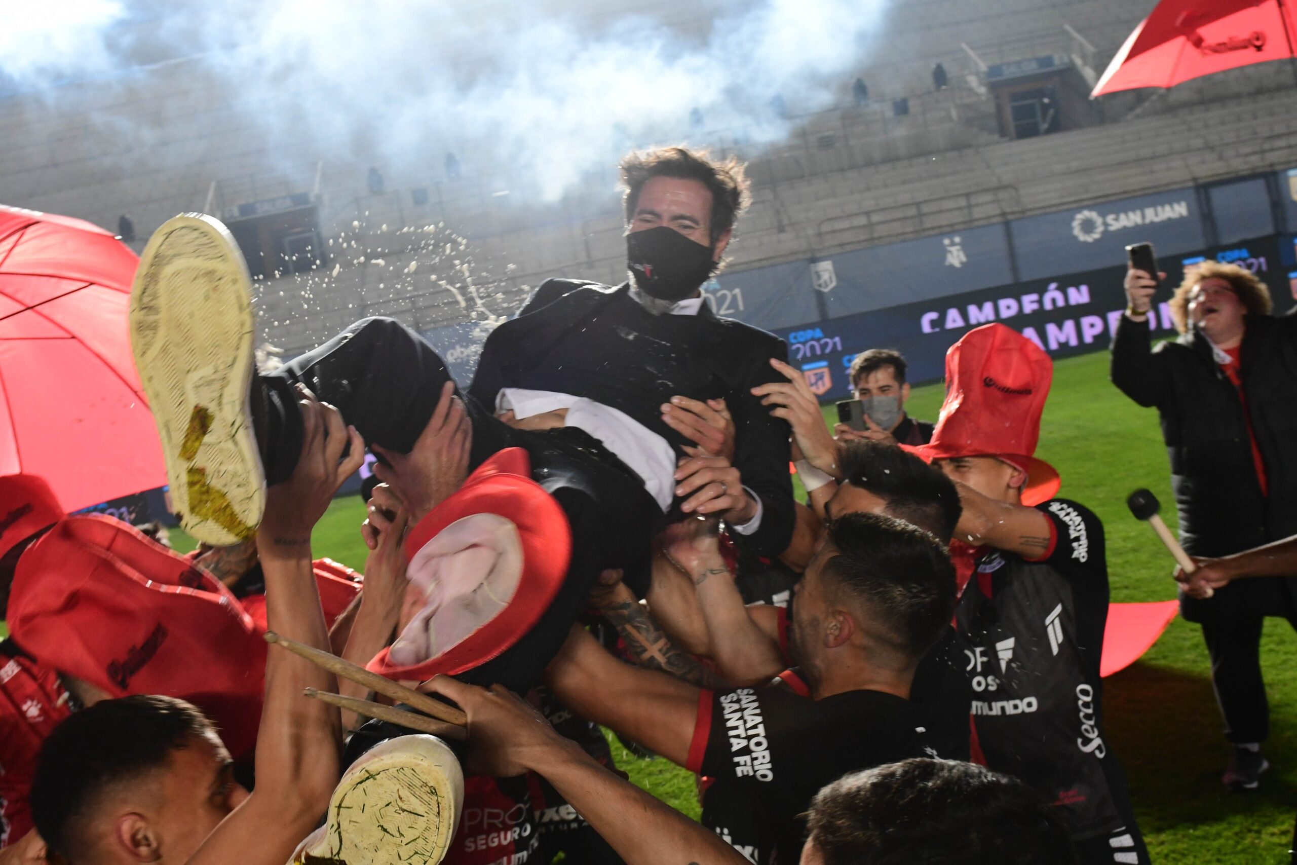 Eduardo Domínguez, «en el nombre del padre»