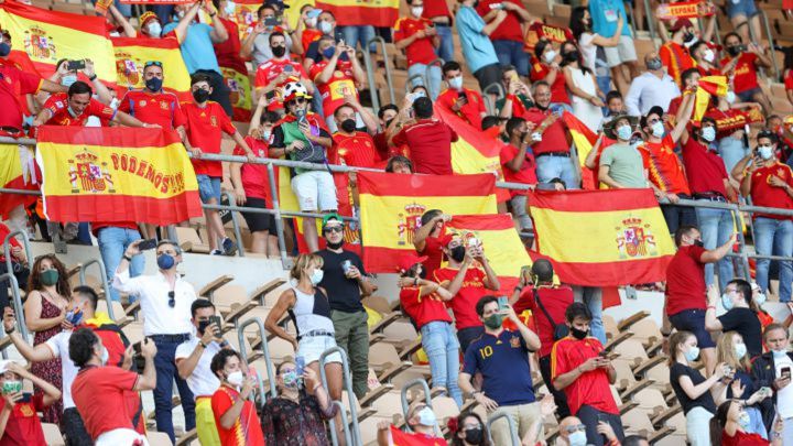 El Gobierno español anunció hoy el regreso del público a los estadios