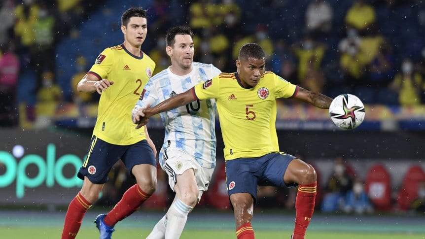 A la Selección Argentina se le escapó sobre el final contra Colombia
