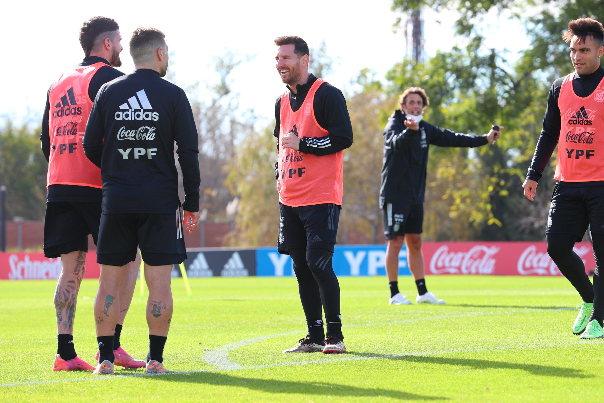 Scaloni volvió a sorprender pensando en Chile