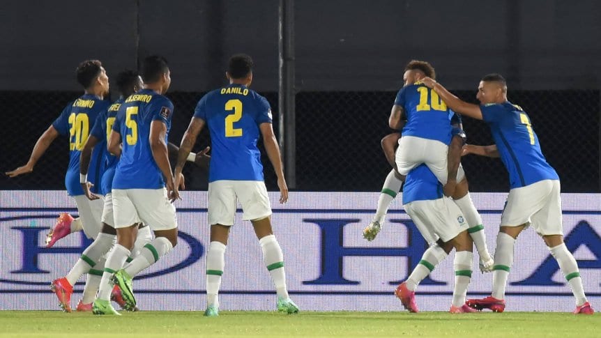Brasil ganó en Paraguay y es más líder que nunca
