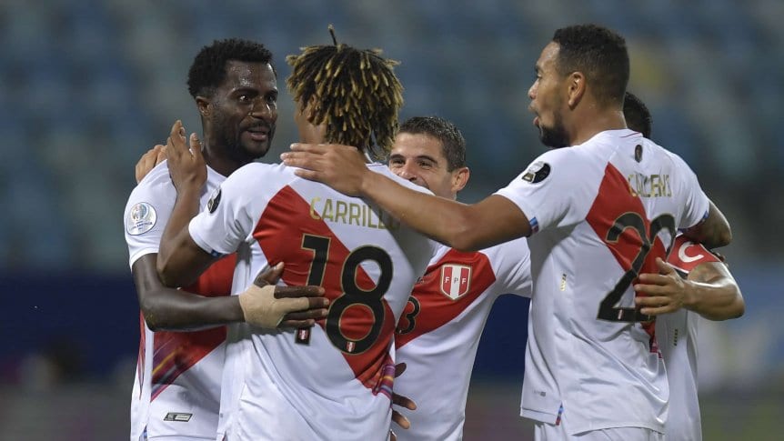 El Perú de Gareca venció a Colombia y se ilusiona
