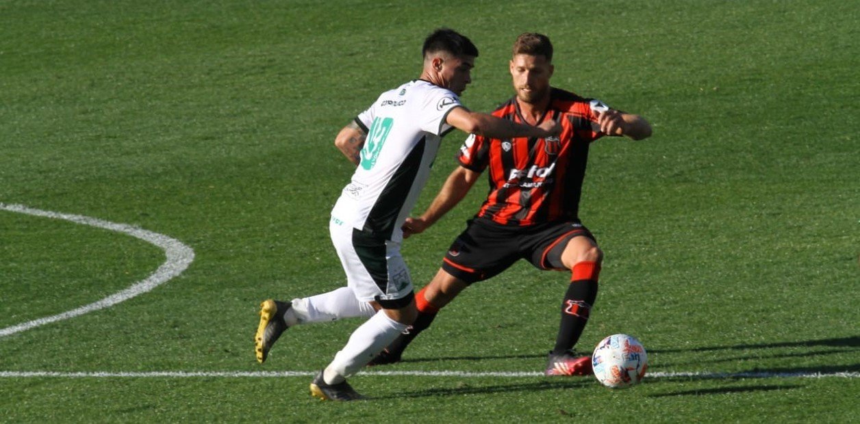 Todo lo que le sobra a Brian Fernández le falta a su equipo