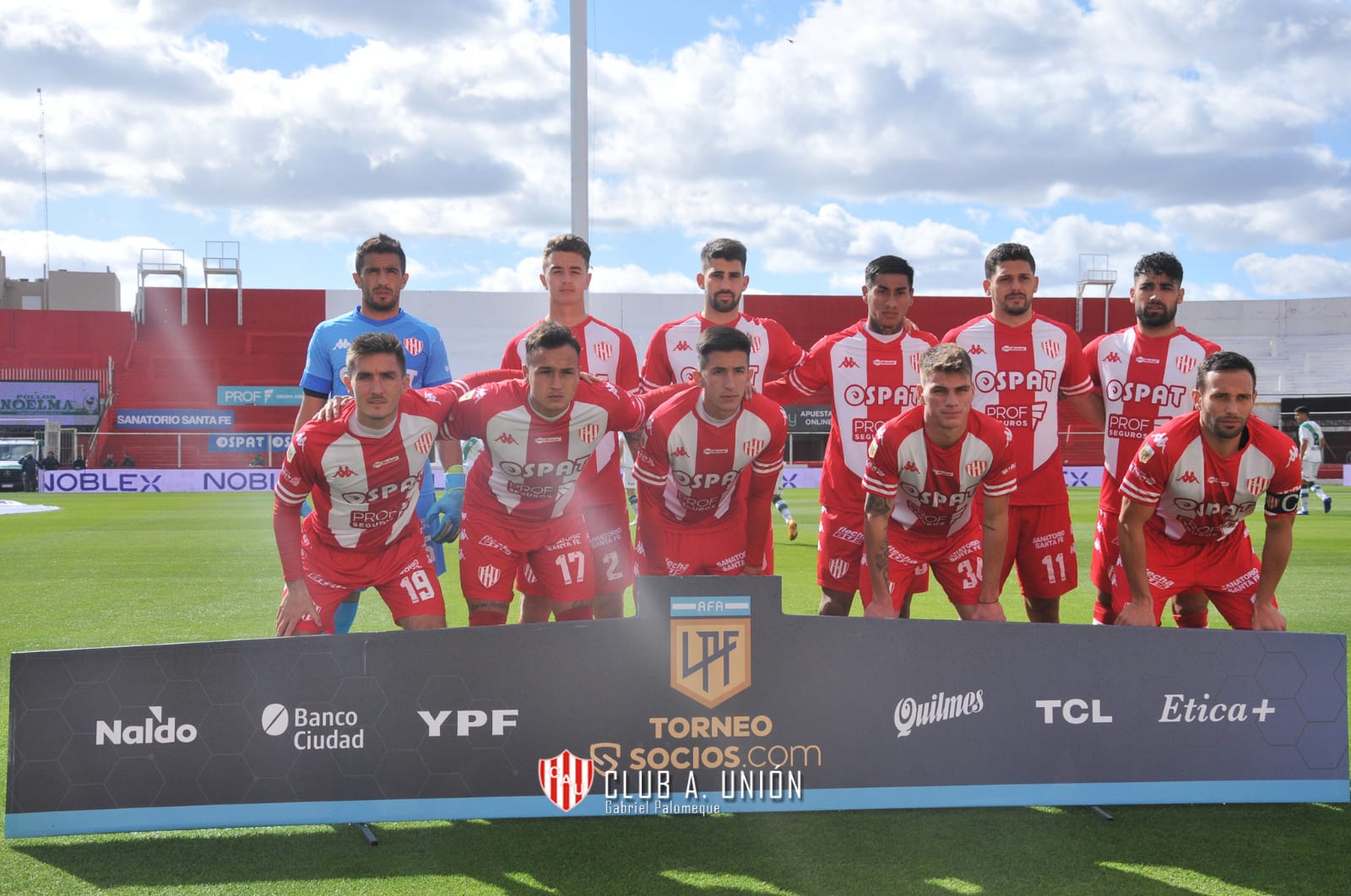 Unión volvió a dejar una pálida imagen y Banfield con poco se llevó todo