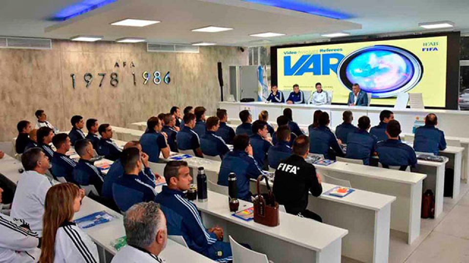 LPF: «El VAR estará en la tercera o cuarta fecha del torneo»