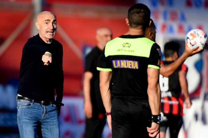 San Lorenzo goleó a Patronato y, por ahora, Montero se sostiene como DT