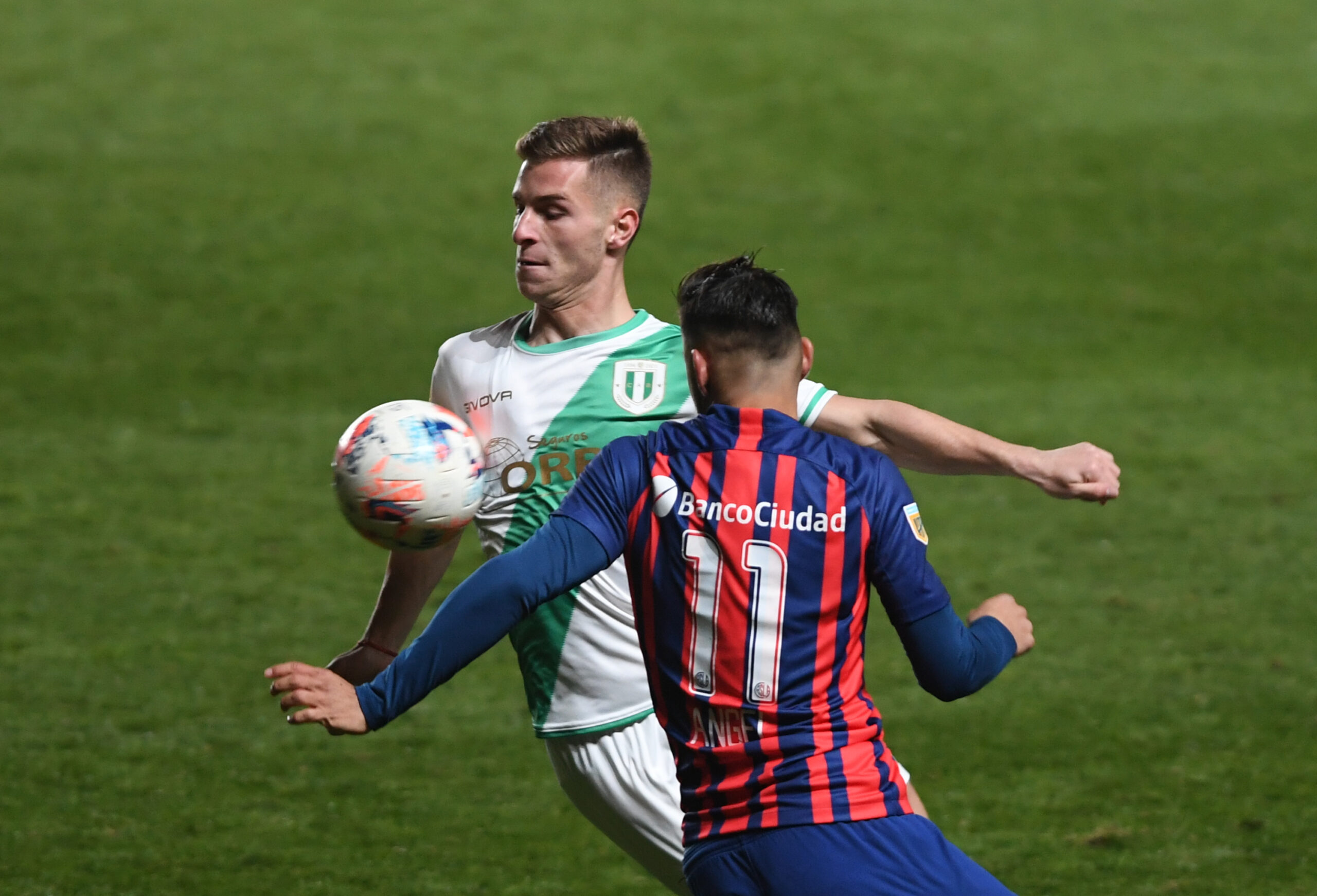 Otra igualdad de domingo: San Lorenzo y Banfield no se sacaron ventajas
