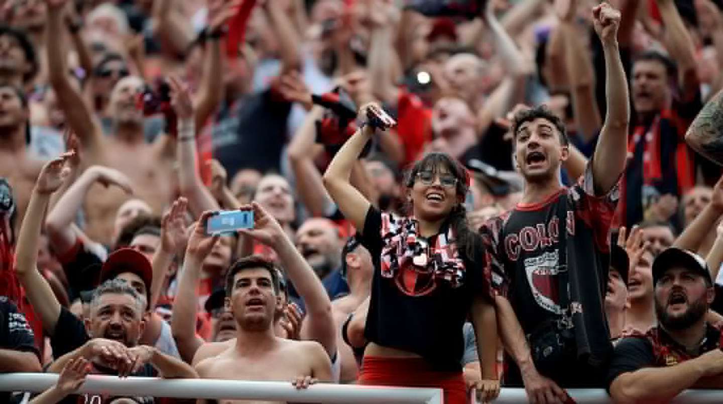 Mientras aguarda volver a la cancha, el hincha de Colón recibió una buena noticia
