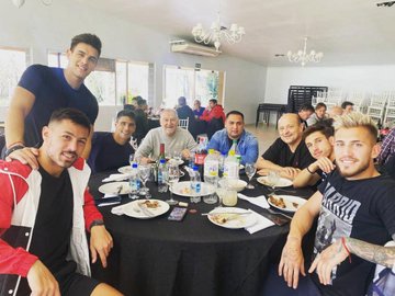 Entrenamiento y asado conciliador entre los jugadores y la dirigencia de Colón