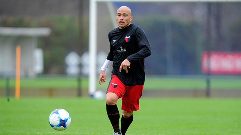 Un ex Colón se retiró e instantáneamente comenzó su carrera como DT