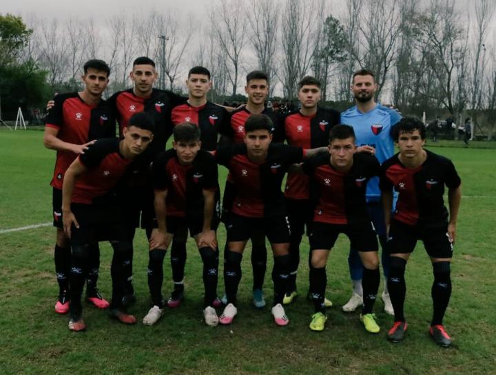 Reserva: Colón igualó de local con Newell’s y dejó de ser líder