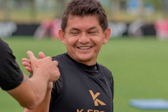 El Pulga está en La Plata… entre Santa Fe y Tucumán