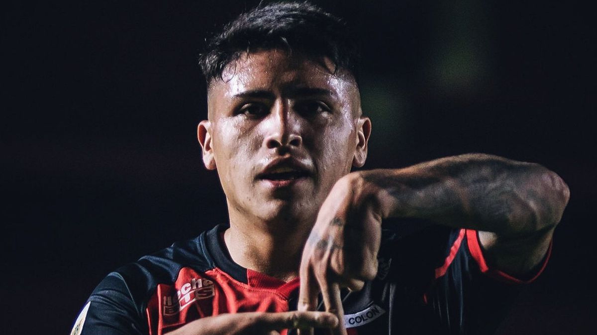 «Es el alma del ataque del Sabalero»: en Europa no escatiman elogios con Farías