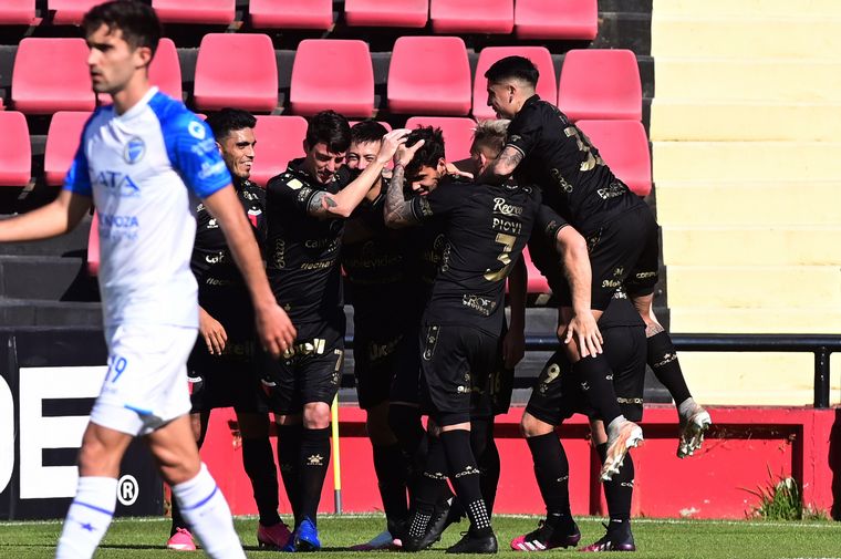 Domínguez podría recuperar una pieza en ofensiva de cara al duelo ante Talleres