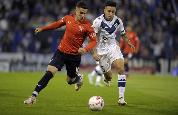 Velez e Independiente empataron en un encuentro frenético