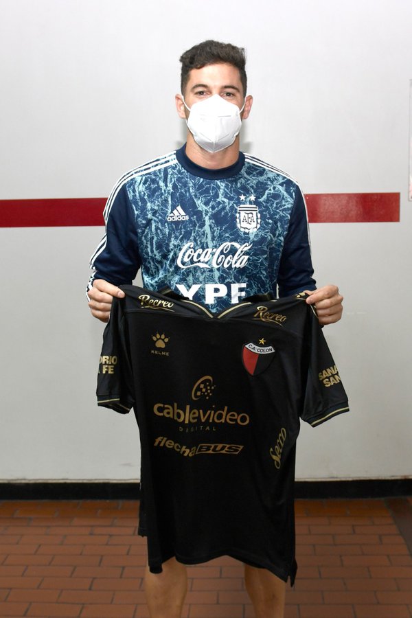 El Pipa Alario ya tiene la camiseta del campeón