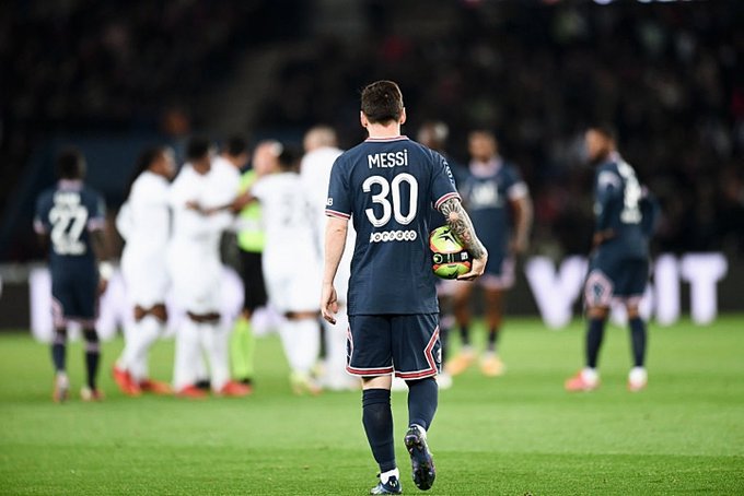 Ganó el PSG, perdió la Selección: se fue lesionado Messi