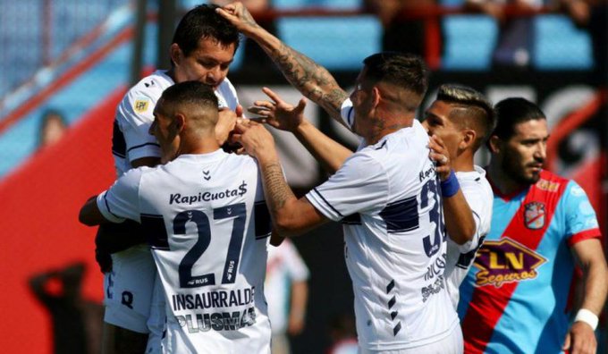 Gimnasia ganó en Sarandí y continúa su levantada