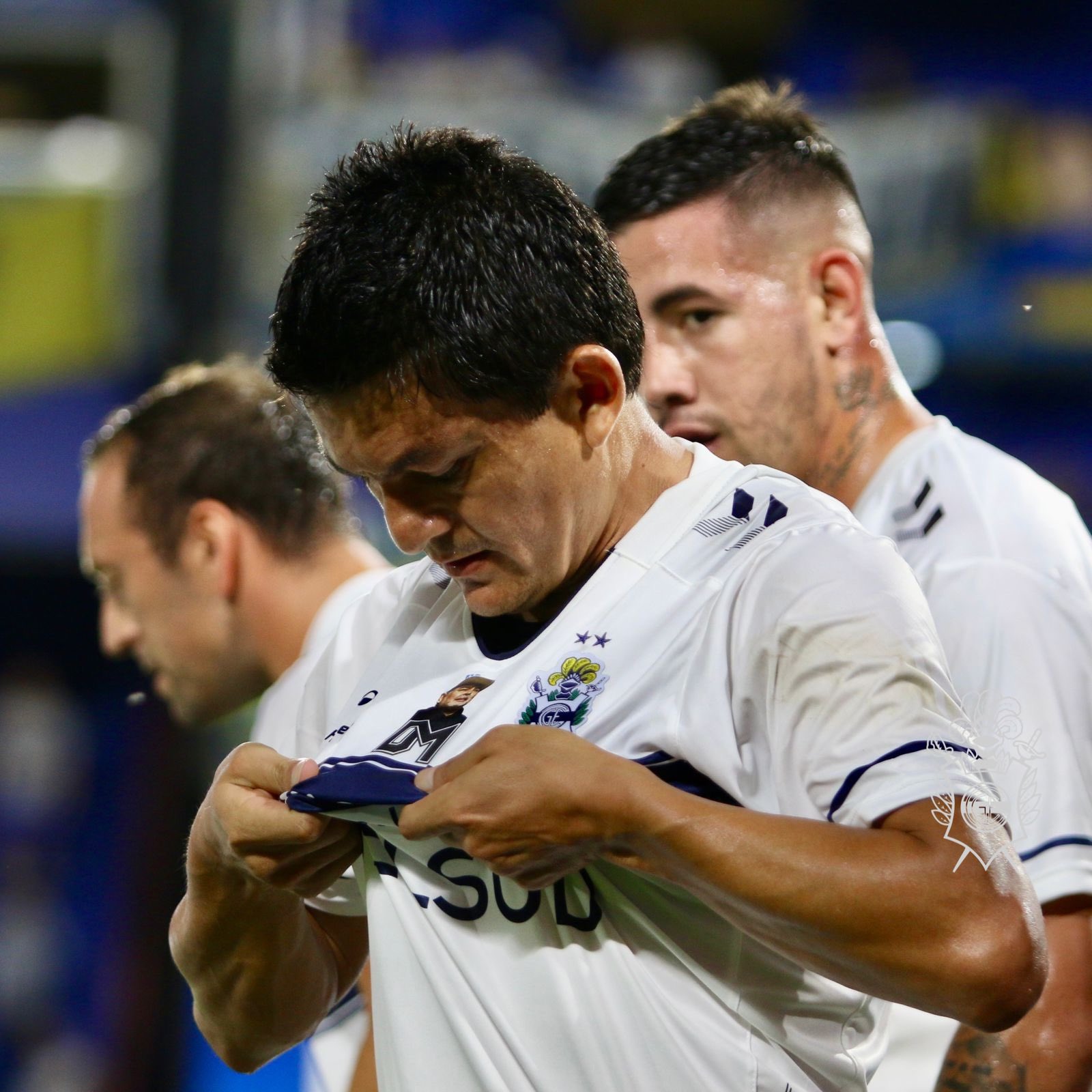 Video: el gol del Pulga con dedicatoria a Diego