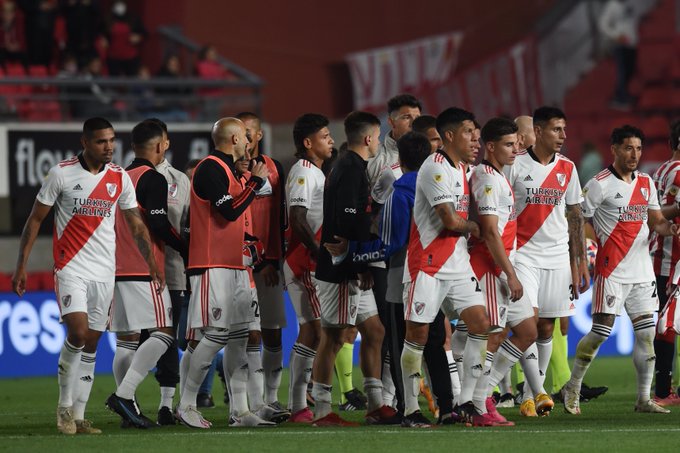 River cortó su racha ganadora en La Plata