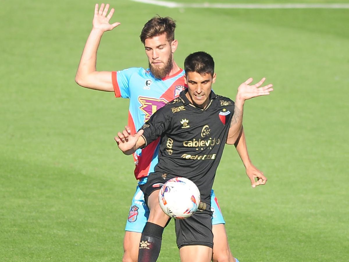 Dos jugadores de Colón, más afuera que adentro del duelo ante San Lorenzo