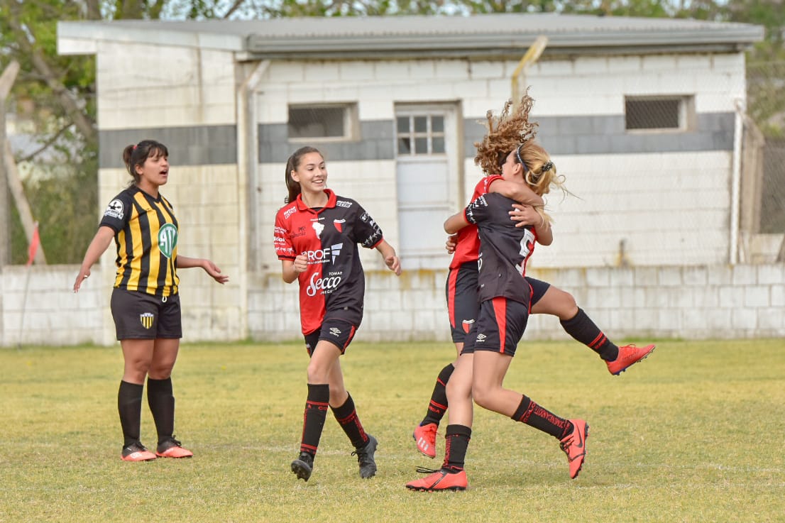 Las chicas de Colón se consagraron en Reserva