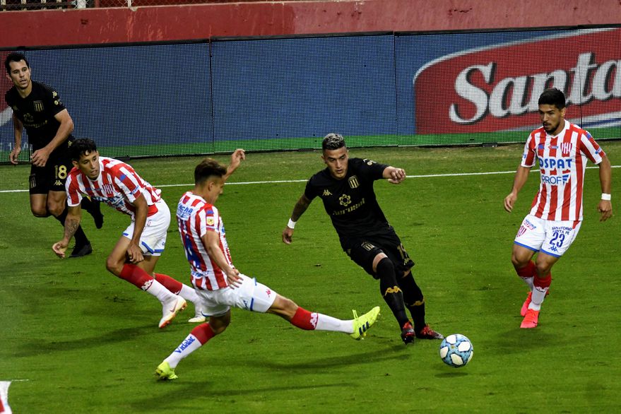Unión recibe a Racing en un partido clave pensando en las copas
