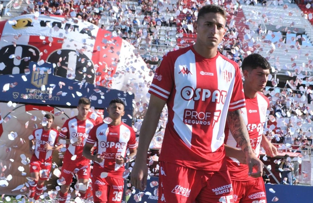 El Tate lo tuvo para ganar y lo terminó salvando Moyano: 1 a 1 ante Racing en Santa Fe