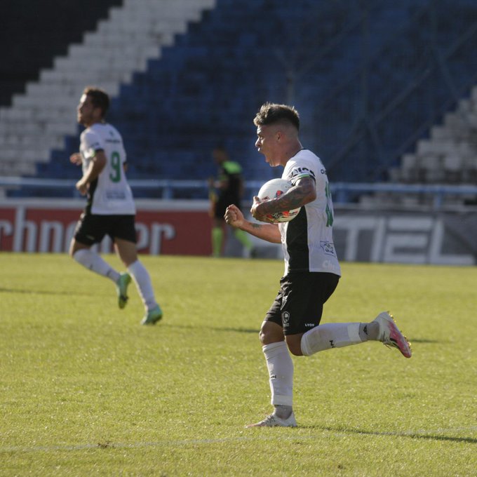 A Ferro no le bastó con el gol de Brian: Barracas Central, a la final de la Primera Nacional