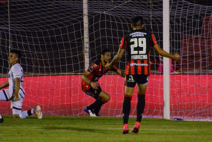 Gran remontada de Patronato sobre Lanús